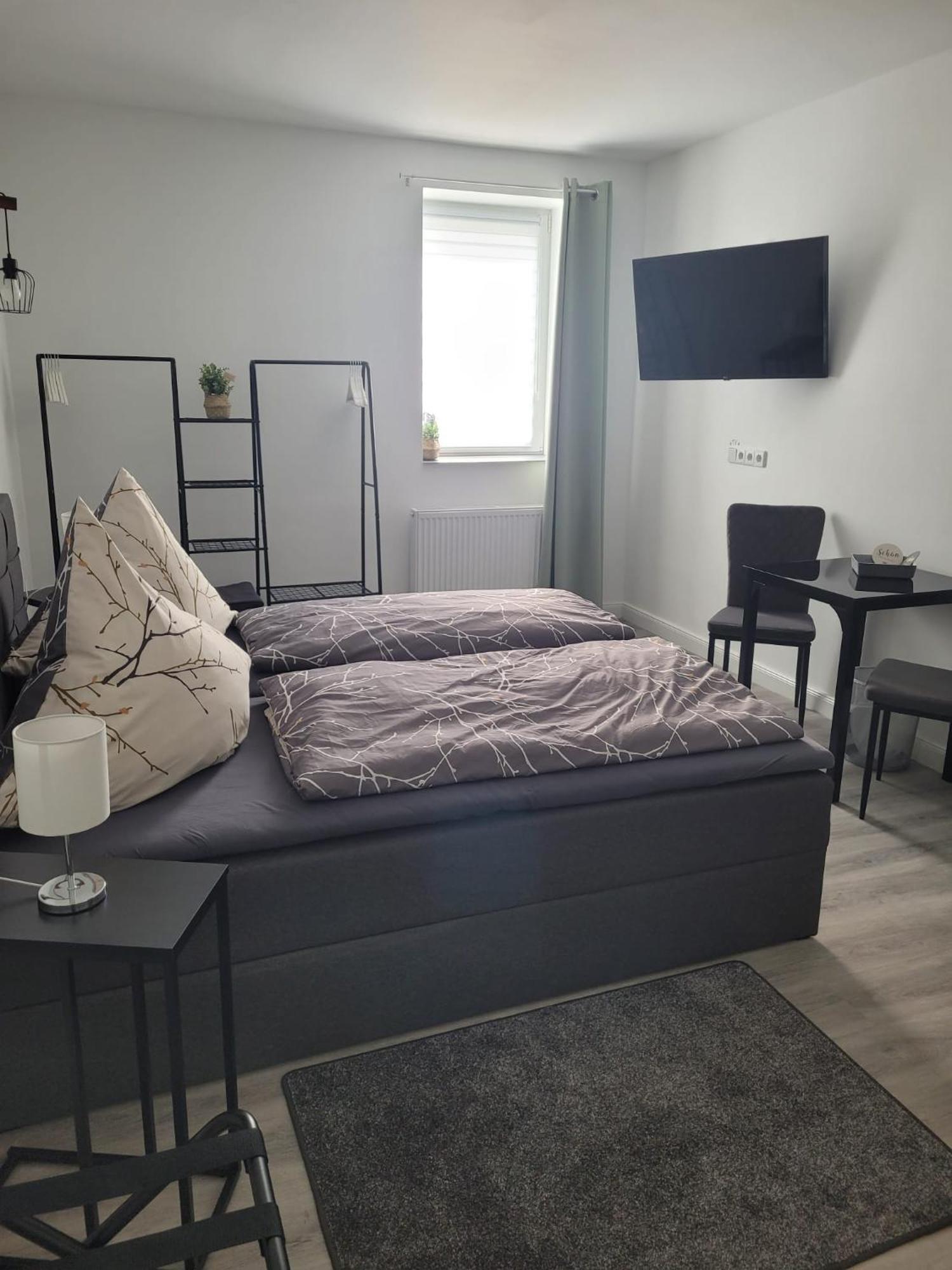 Airbnb, Moderne, Ruhige Und Helle Doppelzimmer, Naehe Magdeburg, A14 & A2 Hotell Dahlenwarsleben Eksteriør bilde